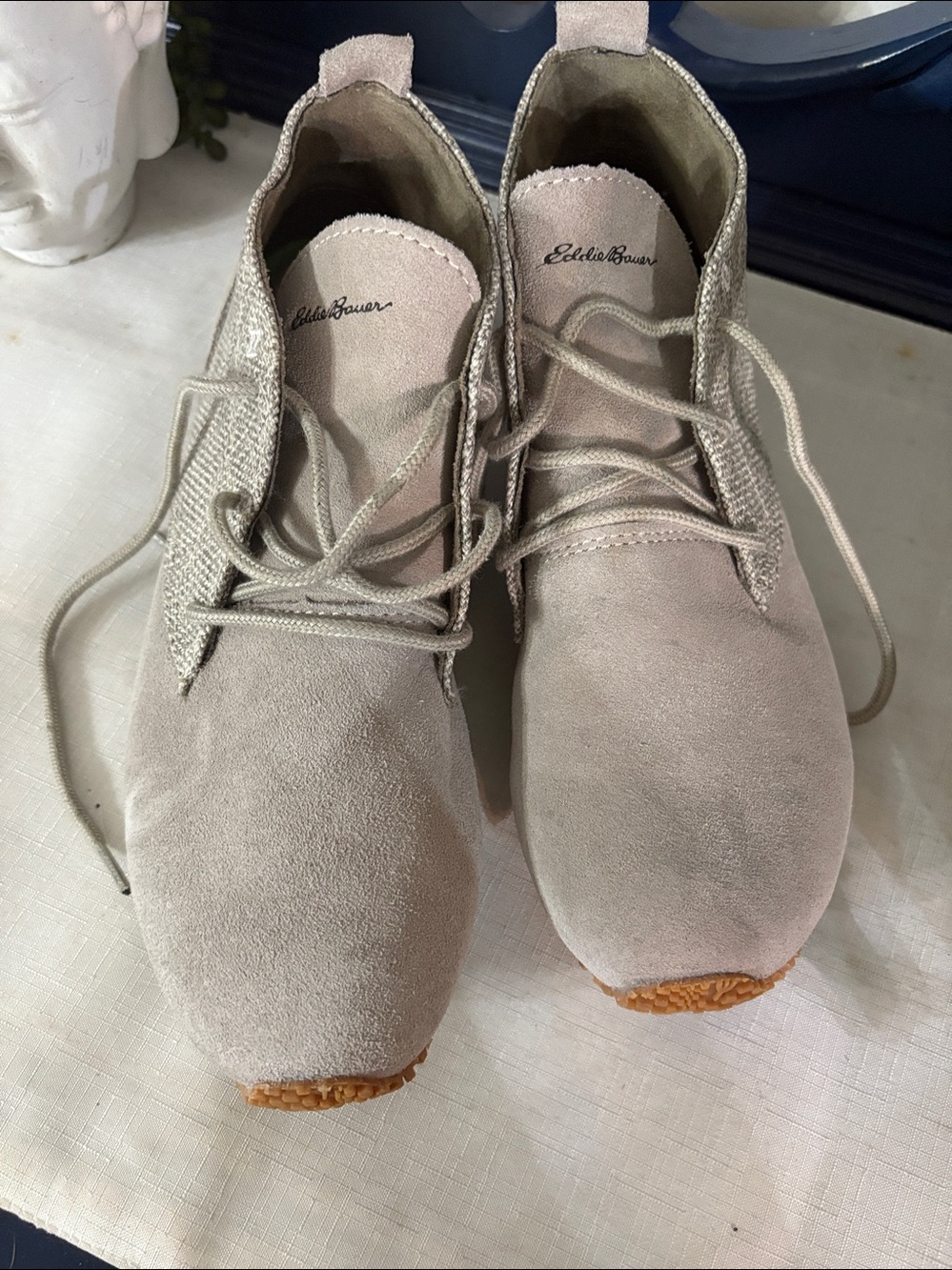 Eddie Bauer Women's Lace-Up Chukka Boots in Stone NIB SIZE 6.5